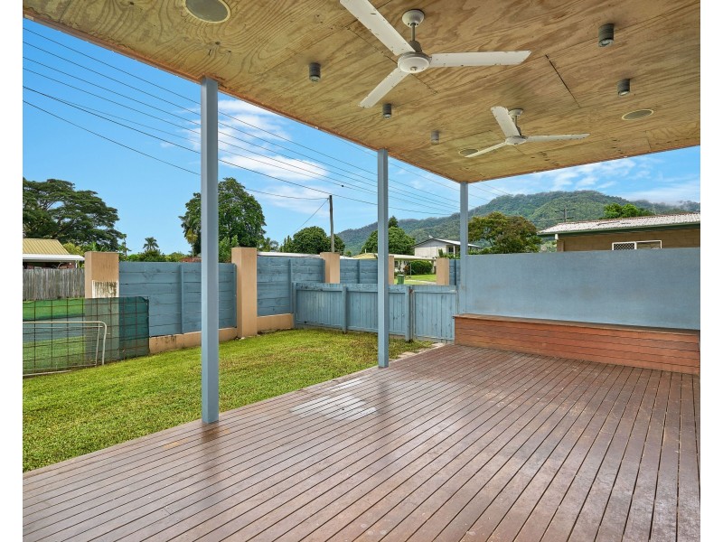 17 Kowinka Street, White Rock QLD 4868