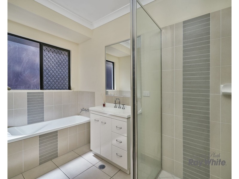 5 Sandover Close, Bentley Park QLD 4869