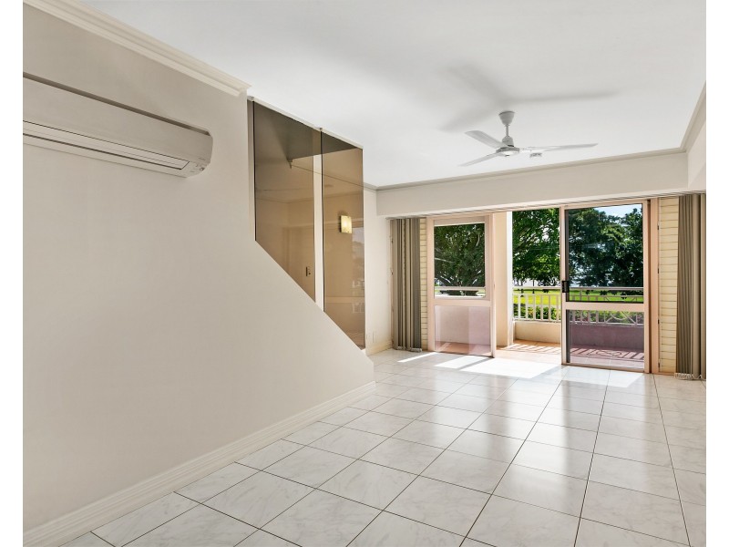 7/269 Esplanade, Cairns North QLD 4870