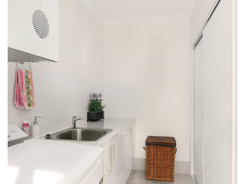 52 Whereat Road, Bentley Park QLD 4869