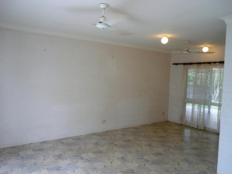 2 Townsend Close, Edmonton QLD 4869