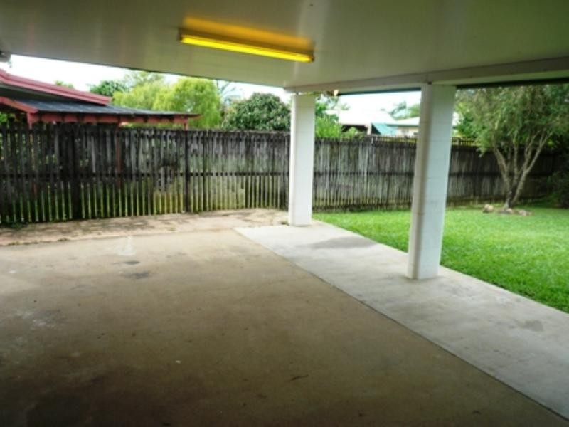 2 Townsend Close, Edmonton QLD 4869