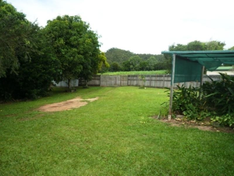 2 Townsend Close, Edmonton QLD 4869