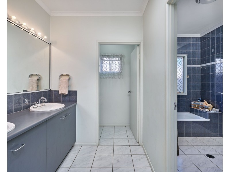 56 Ravizza Drive, Edmonton QLD 4869