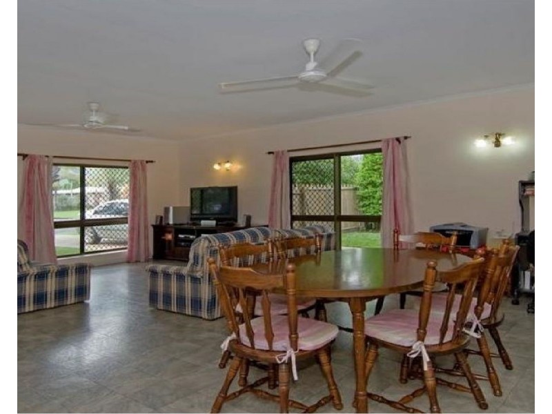 Bentley Park QLD 4869