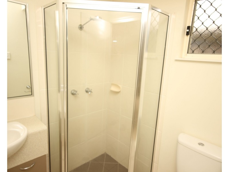 39 Cliffdale Street, Bentley Park QLD 4869