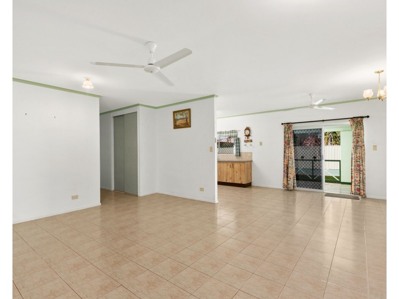29 Wesel Street, Bentley Park QLD 4869