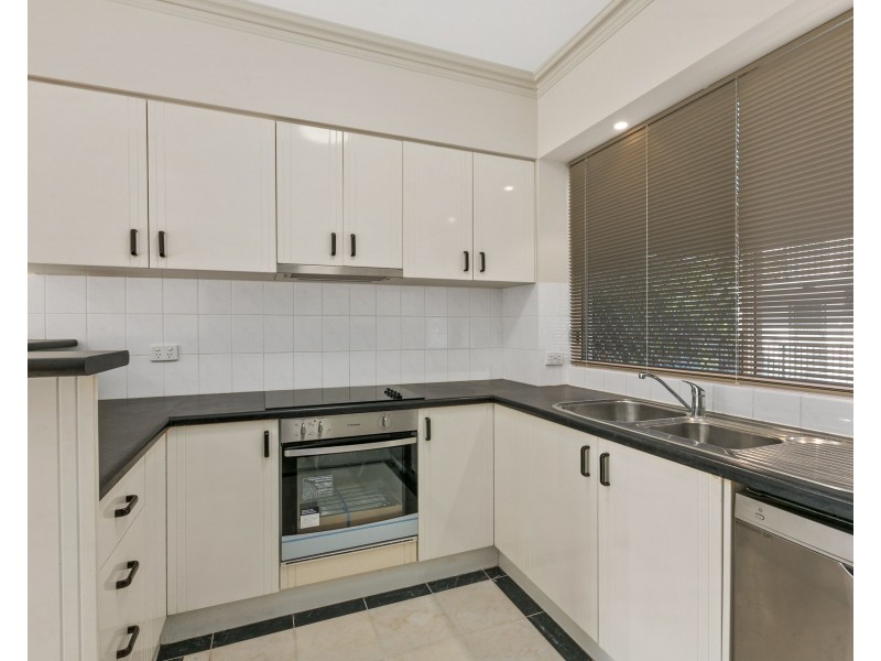 8/267 Esplanade, Cairns North QLD 4870