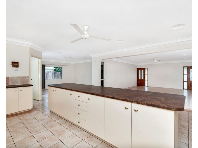 Bentley Park QLD 4869