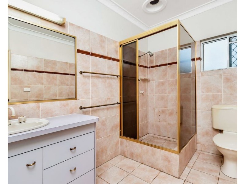 Bentley Park QLD 4869