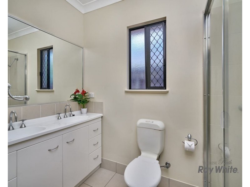 Bentley Park QLD 4869