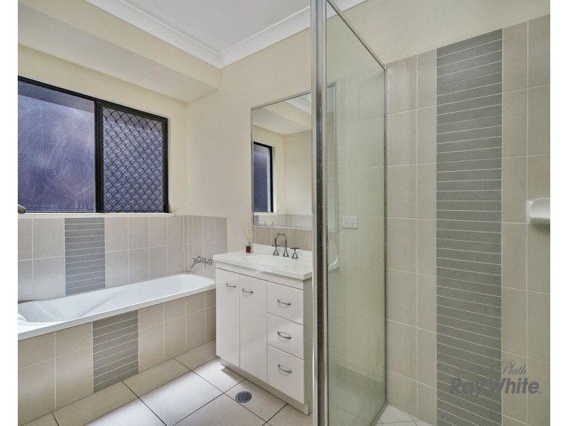 Bentley Park QLD 4869