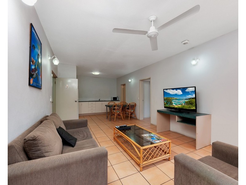 18and22/670-678 Bruce Highway, Woree QLD 4868