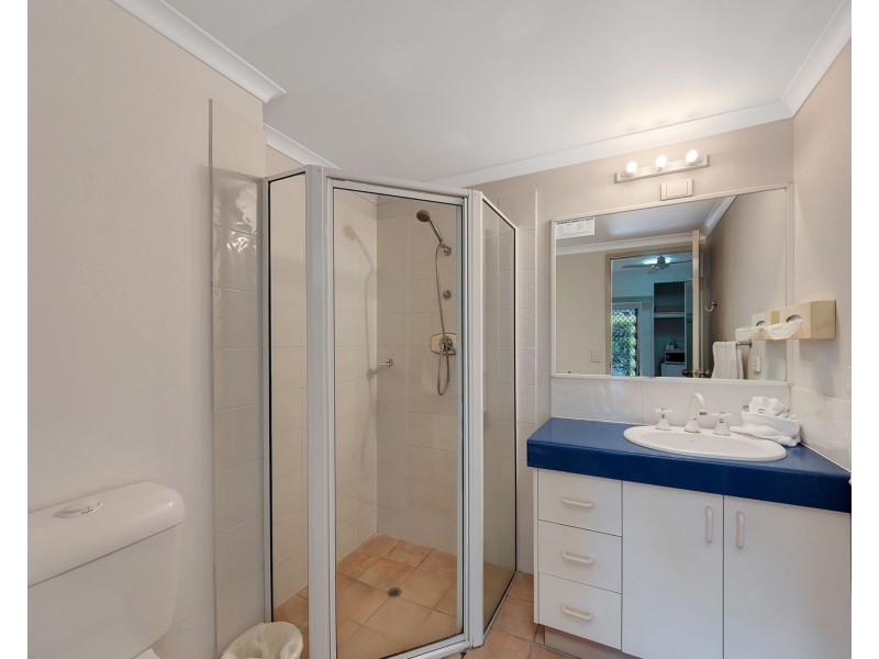18and22/670-678 Bruce Highway, Woree QLD 4868
