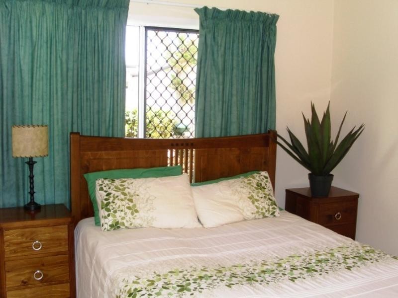 9 Jumna Close, Bentley Park QLD 4869