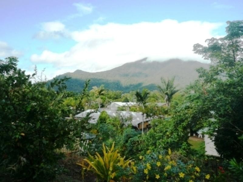 20 Allinga Close, Bentley Park QLD 4869