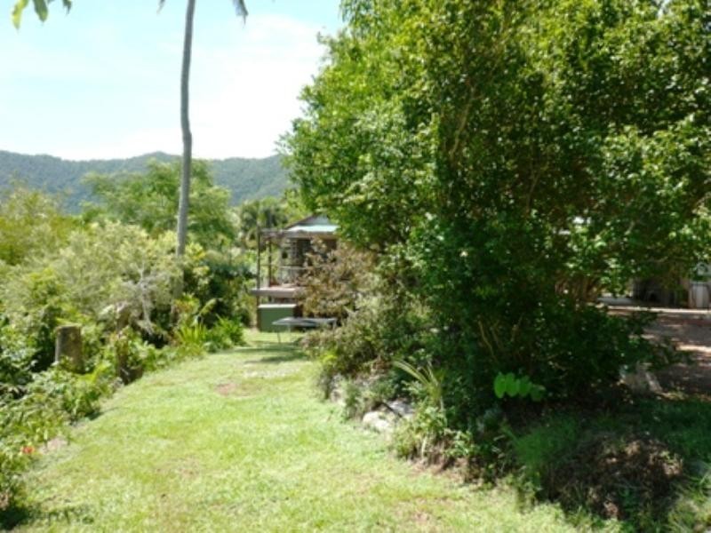 20 Allinga Close, Bentley Park QLD 4869