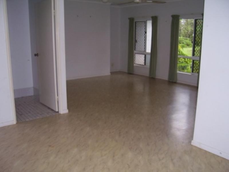 Bentley Park QLD 4869