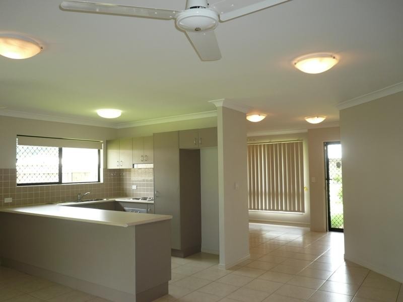 10 Timberlea Drive East, Bentley Park QLD 4869