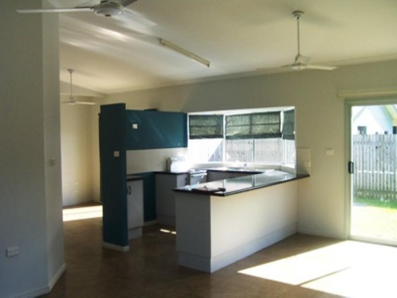 Bentley Park QLD 4869
