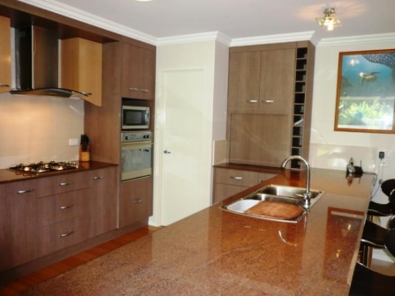 10 Lennox Street, Edmonton QLD 4869