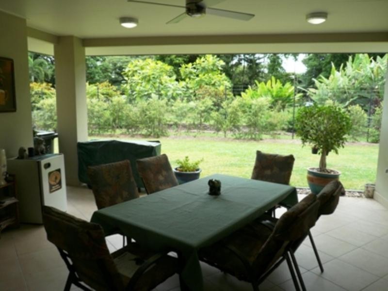 10 Lennox Street, Edmonton QLD 4869