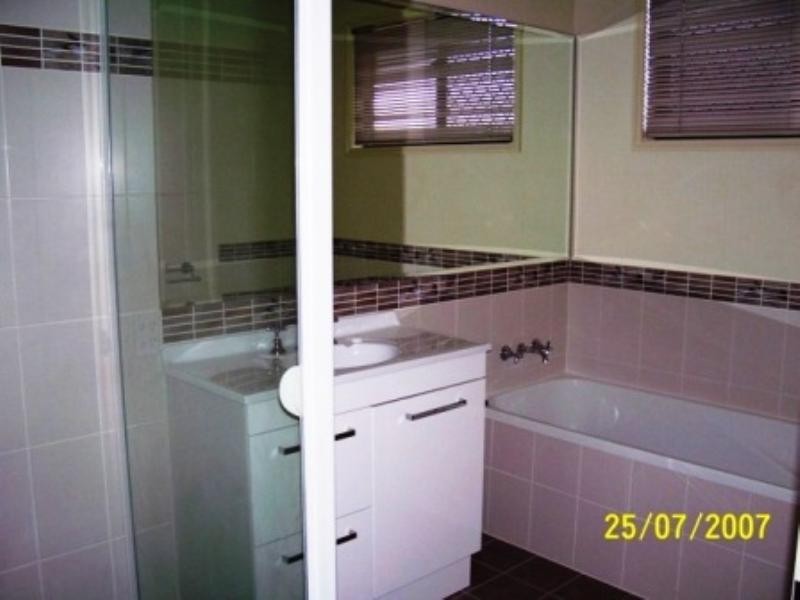 Bentley Park QLD 4869