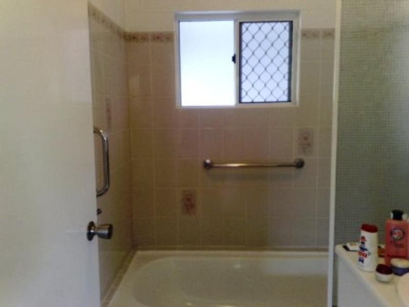 Bentley Park QLD 4869