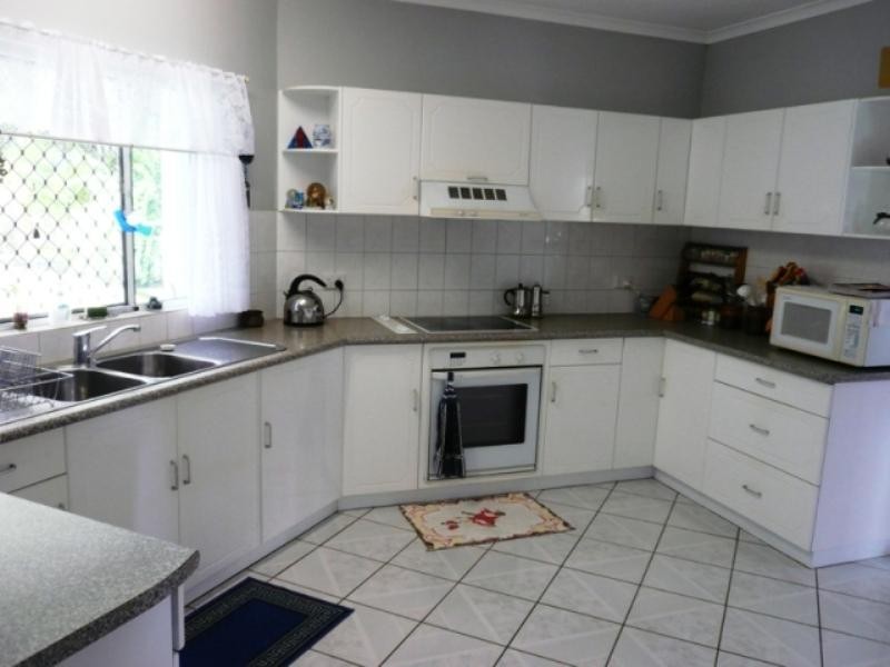 Bentley Park QLD 4869