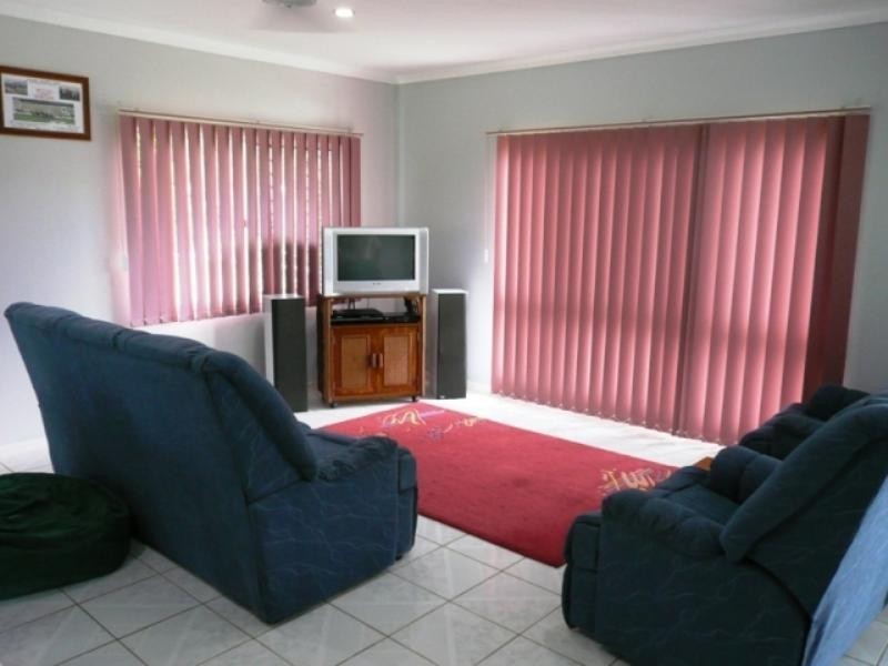Bentley Park QLD 4869
