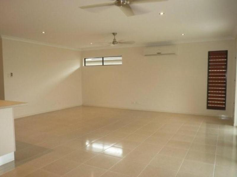 11 Lennox Street, Edmonton QLD 4869