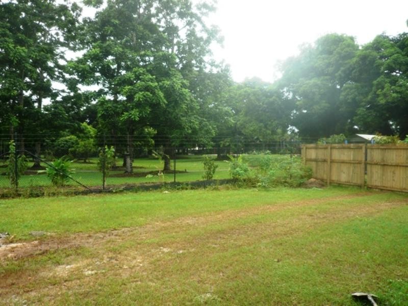 24 Lennox Street, Edmonton QLD 4869