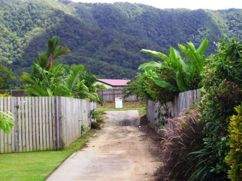 Bentley Park QLD 4869