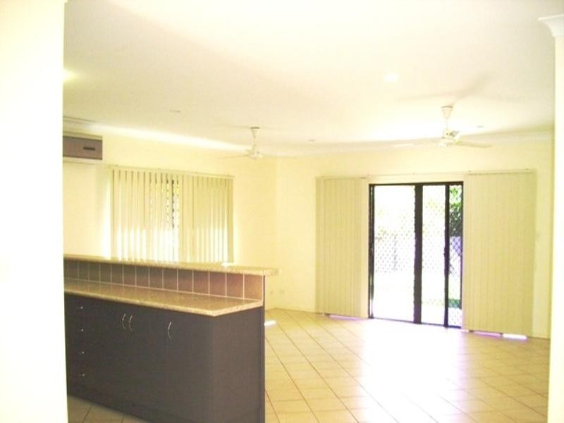 Bentley Park QLD 4869