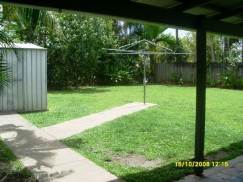 Bentley Park QLD 4869