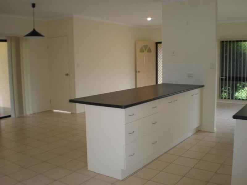 Bentley Park QLD 4869