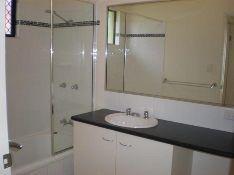 Bentley Park QLD 4869