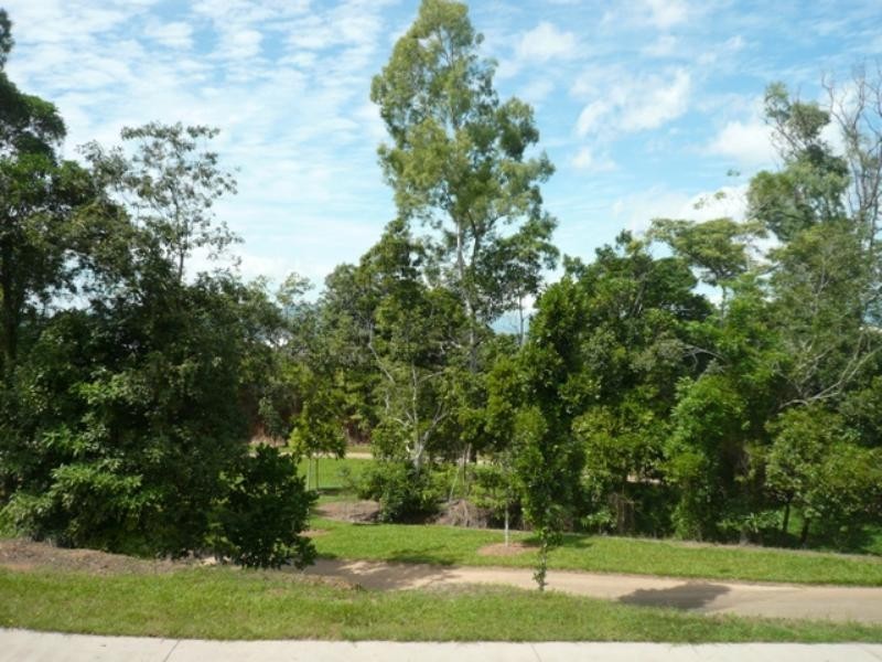 27 Bundey Street, Bentley Park QLD 4869