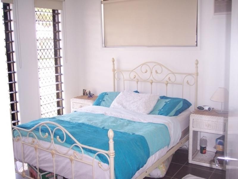 Bentley Park QLD 4869