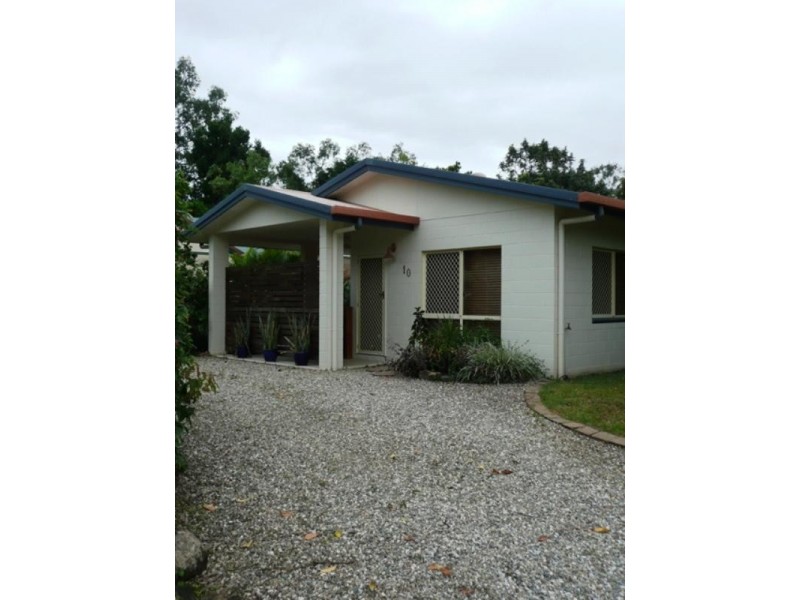 10 Lorraine Close, Bentley Park QLD 4869