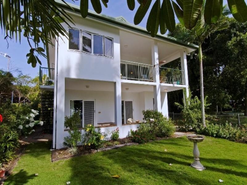 71 Casuarina Street, Holloways Beach QLD 4878