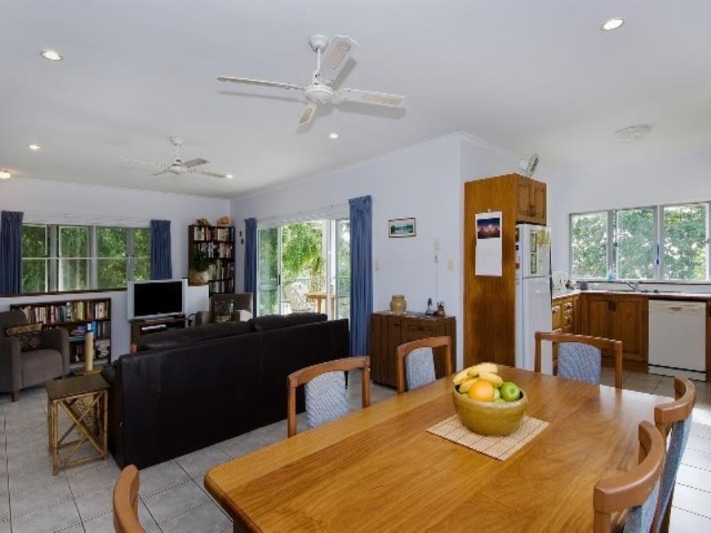 71 Casuarina Street, Holloways Beach QLD 4878