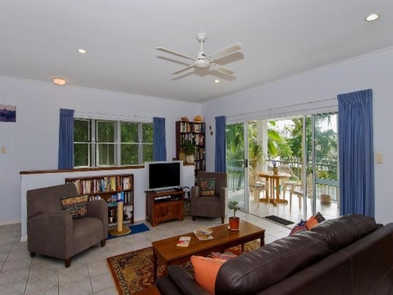 71 Casuarina Street, Holloways Beach QLD 4878