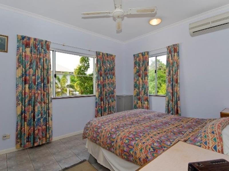 71 Casuarina Street, Holloways Beach QLD 4878