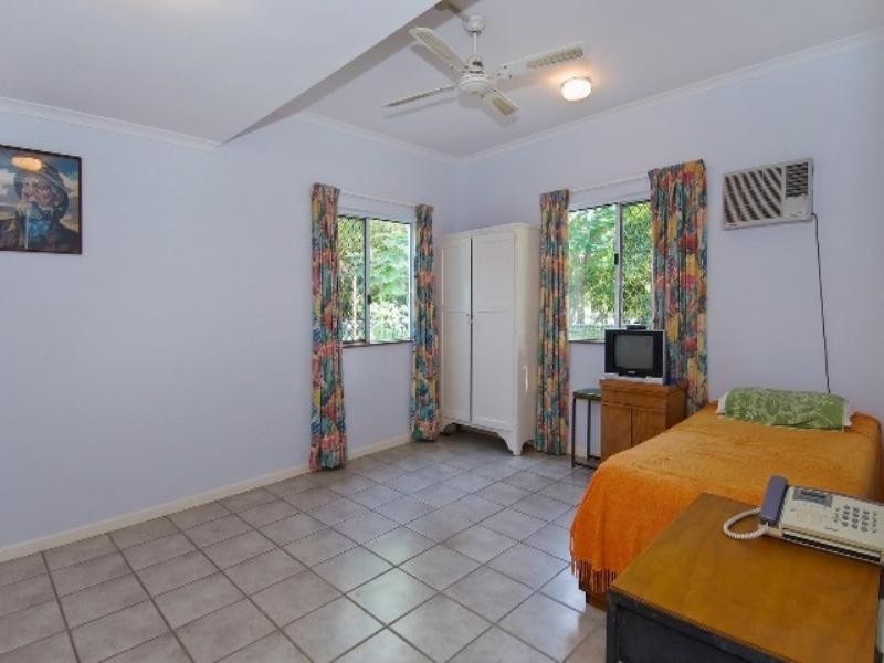 71 Casuarina Street, Holloways Beach QLD 4878