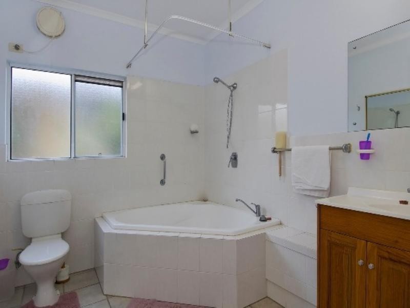 71 Casuarina Street, Holloways Beach QLD 4878