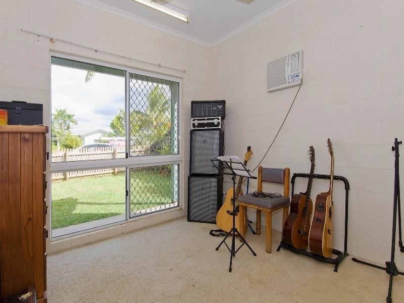 28 Cracknell Road, White Rock QLD 4868