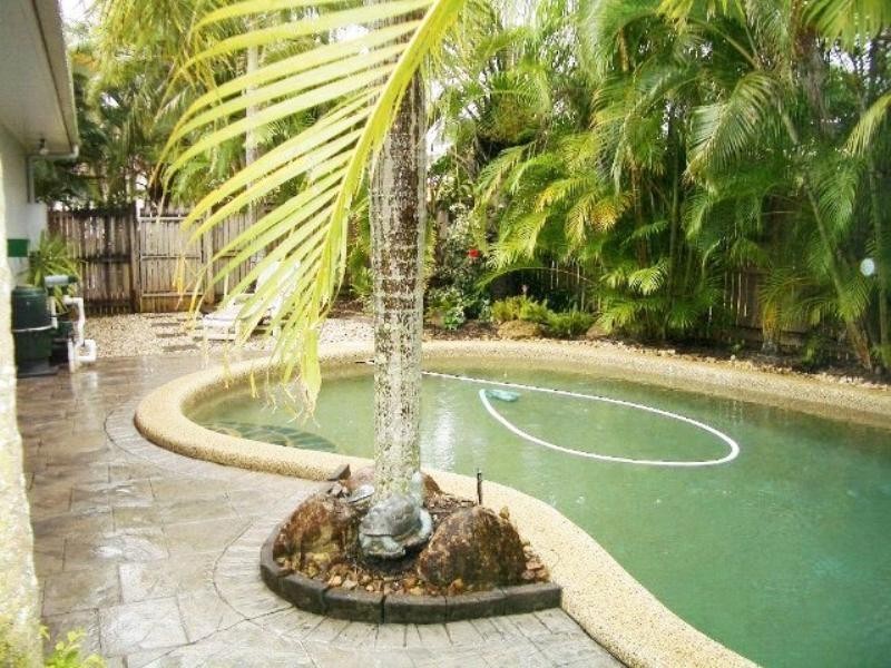 Bentley Park QLD 4869