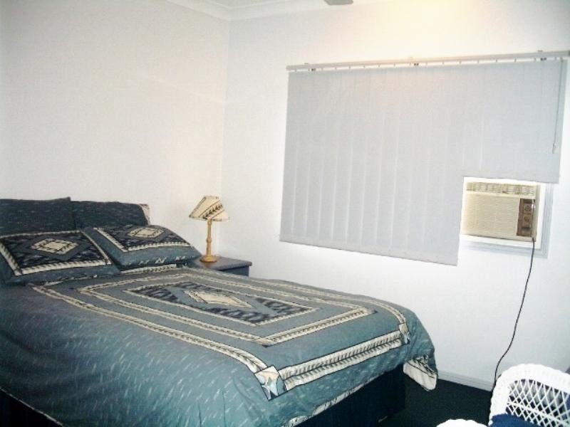 Bentley Park QLD 4869