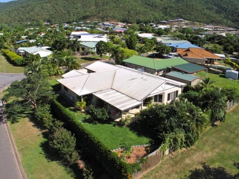 2 Patrick Close, Gordonvale QLD 4865